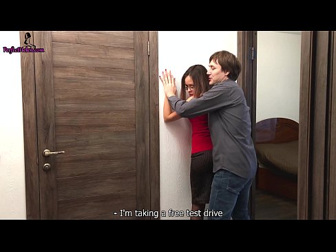 ❤️ Сексуалдуу риэлтор квартирасын сатууда кискасын сезгичтик менен жулкулдатат жана батири - Krempai ❤️❌ Силиктөө видео  ky.pornhills-com.ru ﹏